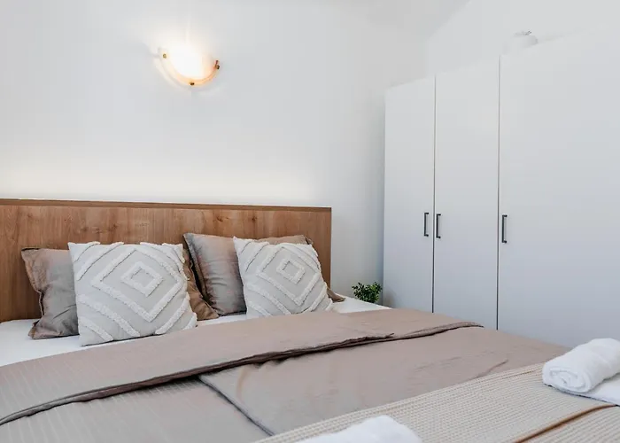 With Parking Space - 24513 Appartamento *