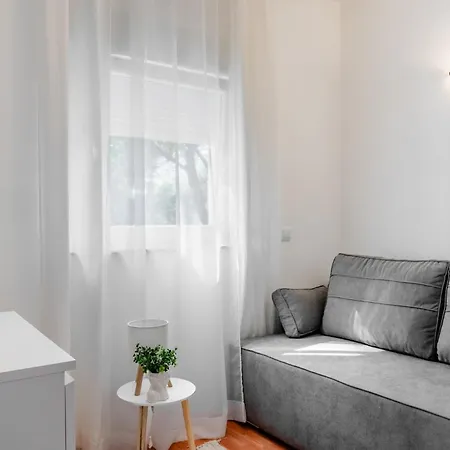 Apartman With Parking Space - 24513 Vir