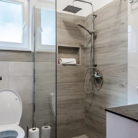 With Parking Space - 24513 Apartman