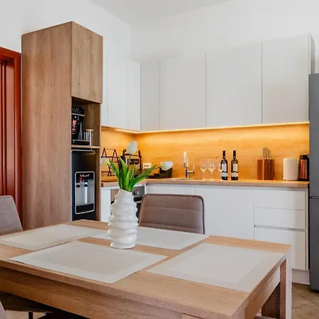 With Parking Space - 24513 Apartman