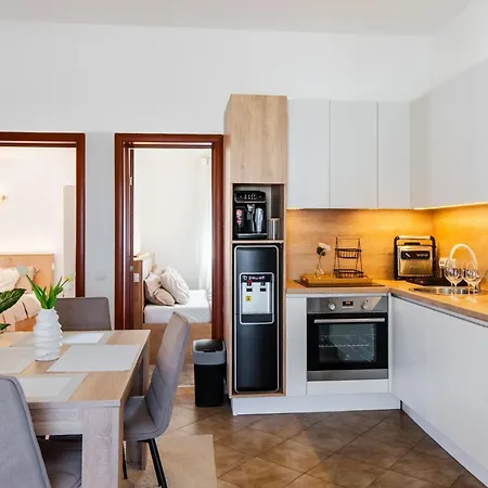 Apartman With Parking Space - 24513 Vir