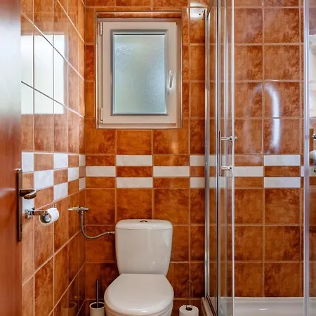 With Parking Space - 24513 Apartman *