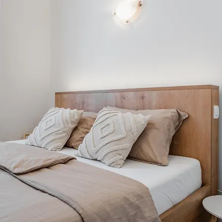 Apartman With Parking Space - 24513