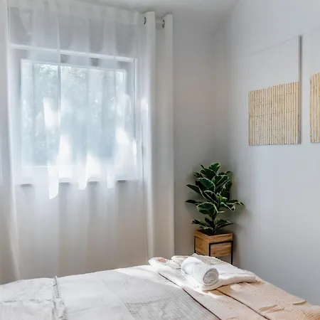 Apartman With Parking Space - 24513 Vir